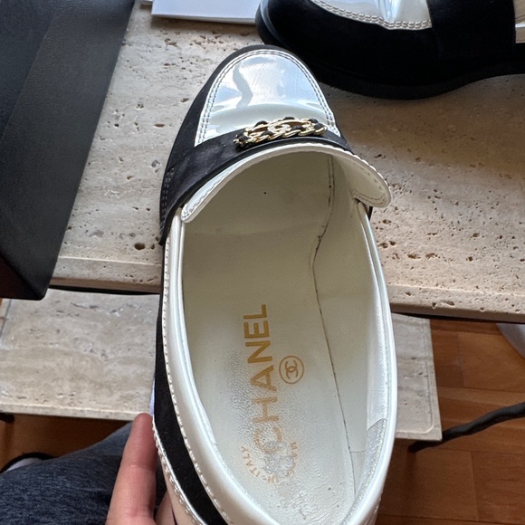 Chanel FW22-23 Patent/Suede Loafers IT37 - Worn Once with Box - Picture 5 of 11